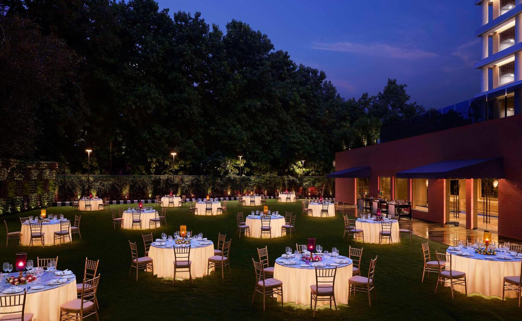 Hyatt Centric Sector17 Chandigarh Exterior photo